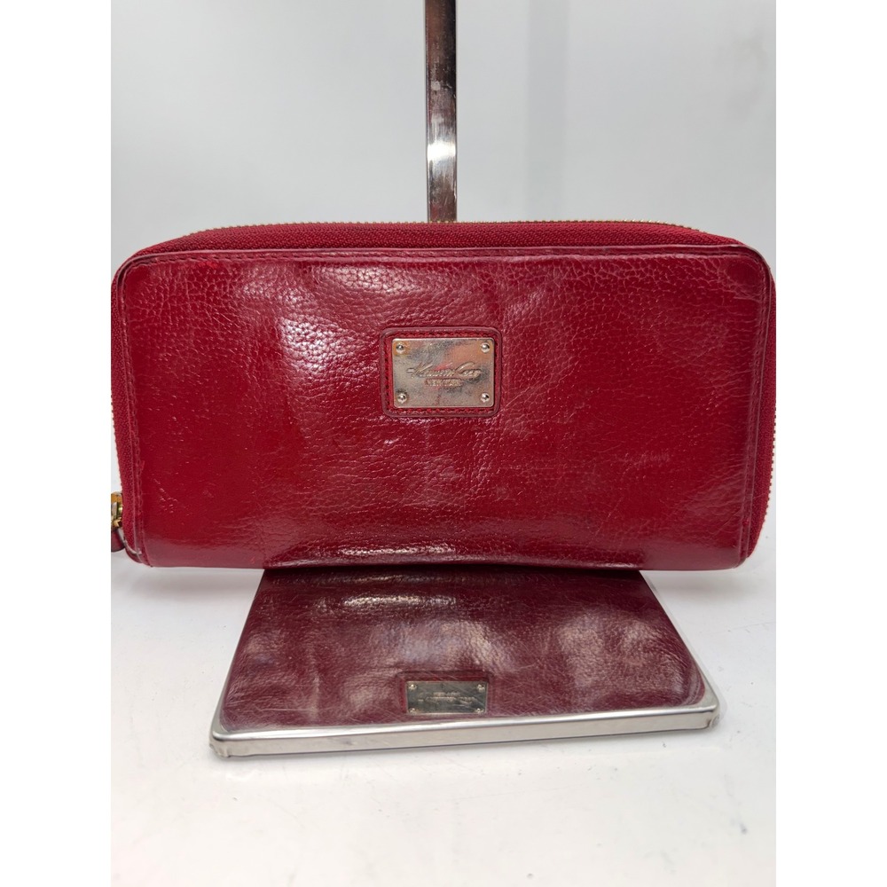 Kenneth Cole New York Red Pebbled Leather Zip Around Wallet Logo Plaque